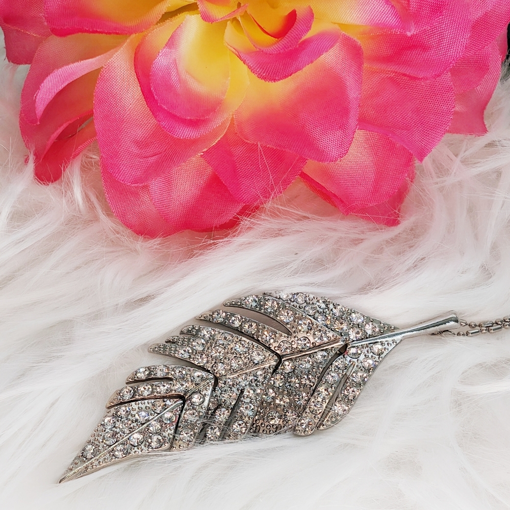 Sparkle silver leaf 🍃 pendant & necklace